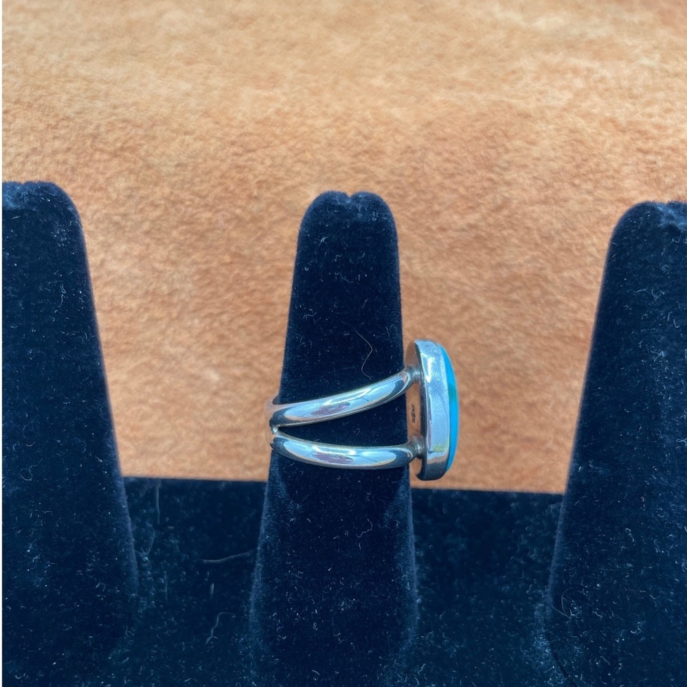 Sterling Silver Women's Minimalist Turquoise Size 7.5 Oval Statement Ring - Picture 2 of 5